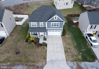 Building Photo - 89 Betts Way