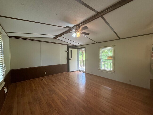 Foto del edificio - 2 Bedroom 2 Bath Mobile Home in Greeneville, TN