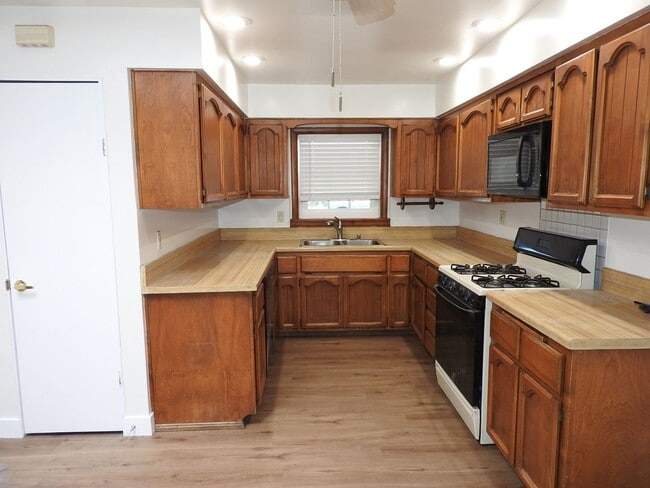 Foto del edificio - Large 3bd