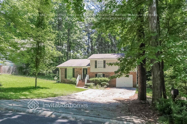 Building Photo - 430 Karen Dr