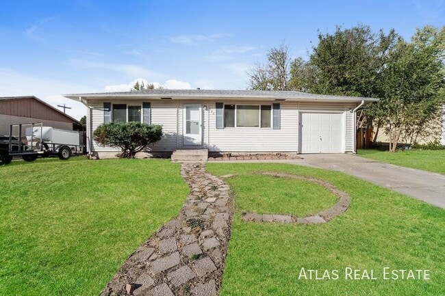 Building Photo - 828 Querida Dr