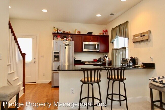Foto del edificio - 2 br, 2.5 bath House - 1 Sherwood St  Unit 1D