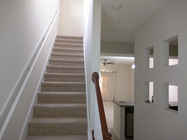 Building Photo - 11332 Estancia Villa Dr
