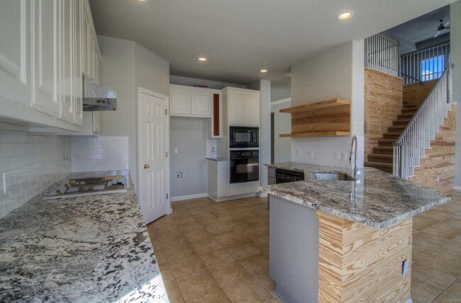 Building Photo - 1616 Sienna Dr