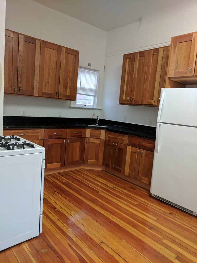 Foto principal - 1661 Oak St
