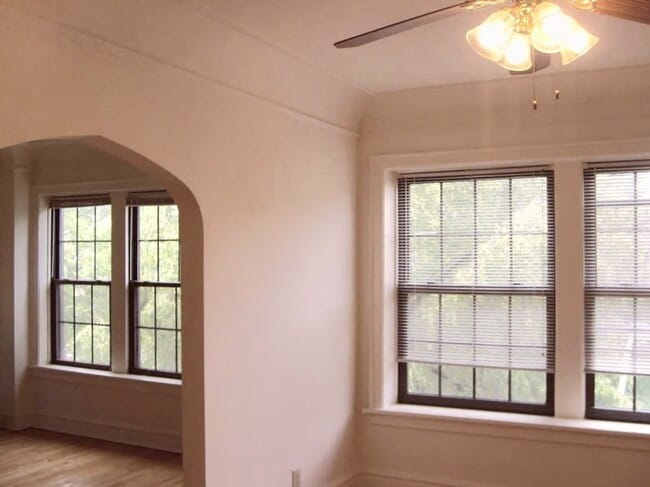 Foto del edificio - 1123 Washington Blvd