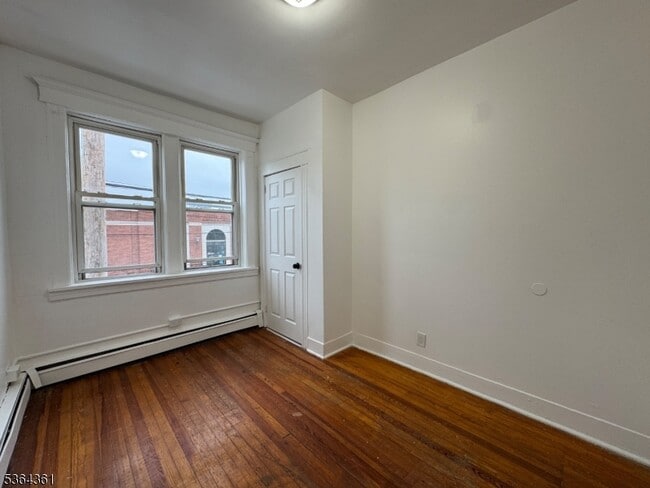 Building Photo - 253 Palisade Ave