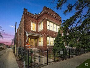 Building Photo - 2244 N Springfield Ave