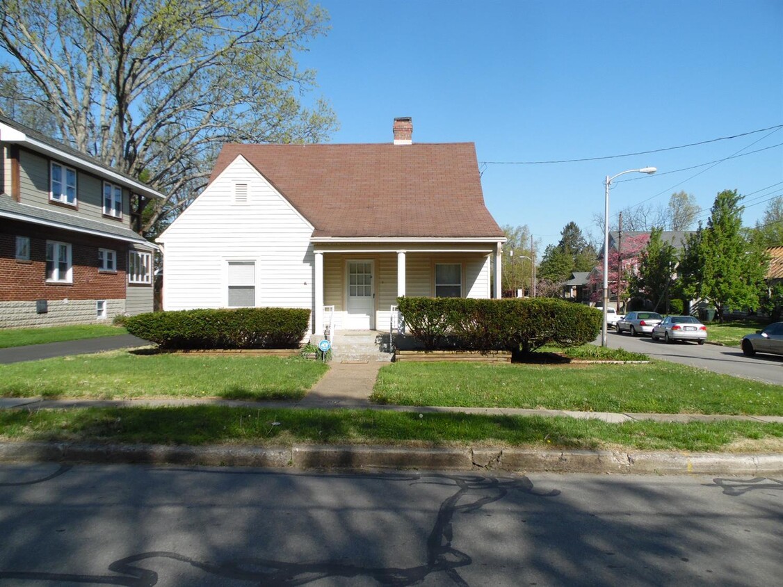 Primary Photo - 107 Southport Dr