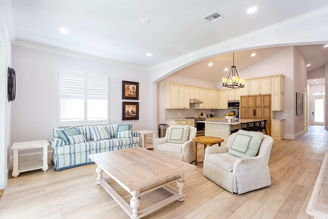 Building Photo - 828 110th Ave N