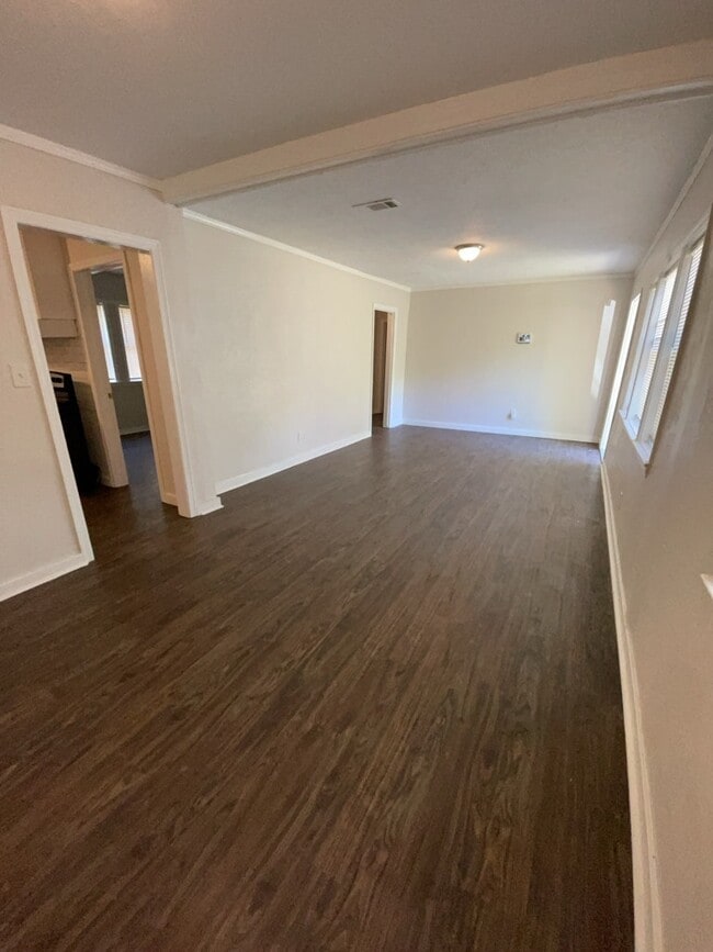 Photo - 2469 Belvedere Dr House