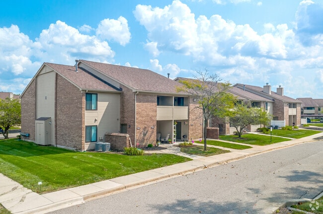 Building Photo - Shoal Creek