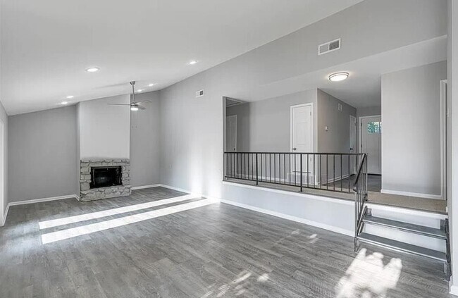 Foto del edificio - 3144 Sycamore View Rd