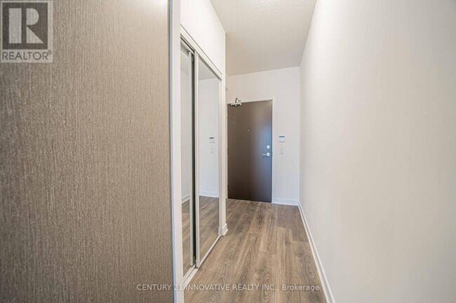 Photo du bâtiment - 10 Honeycrisp Cres