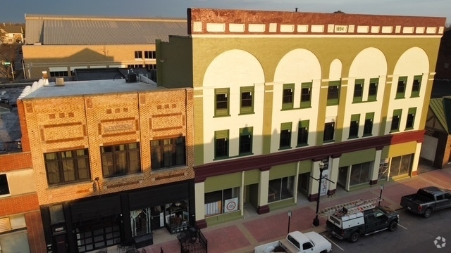Building Photo - 1212 Meridian St