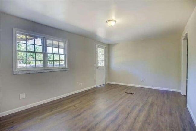 Photo - 201 Oglesby Bridge Rd SE House