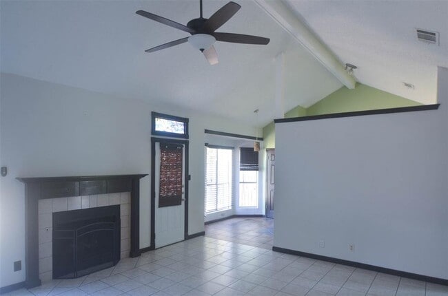 Foto del edificio - 16402 Malden Dr