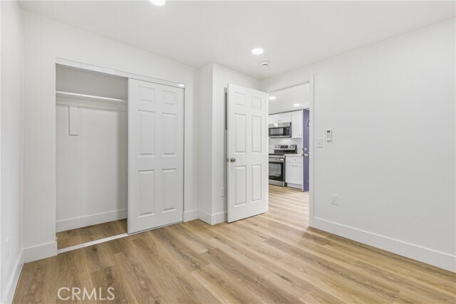 Foto del edificio - 1827 S White Ave