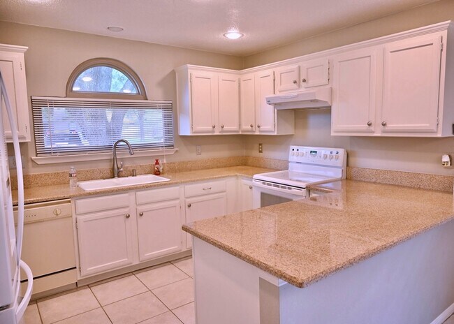 Foto del edificio - 10207 Wayward Wind Ln