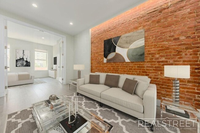 Building Photo - Stunning NEW 2 BED in Cobble Hill!