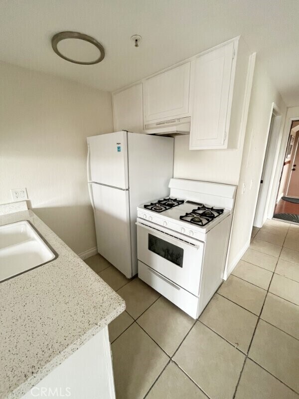 Building Photo - 101 W Canada