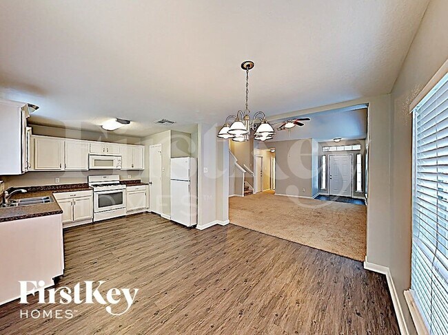 Foto del edificio - 1438 Rocky Glen Ln