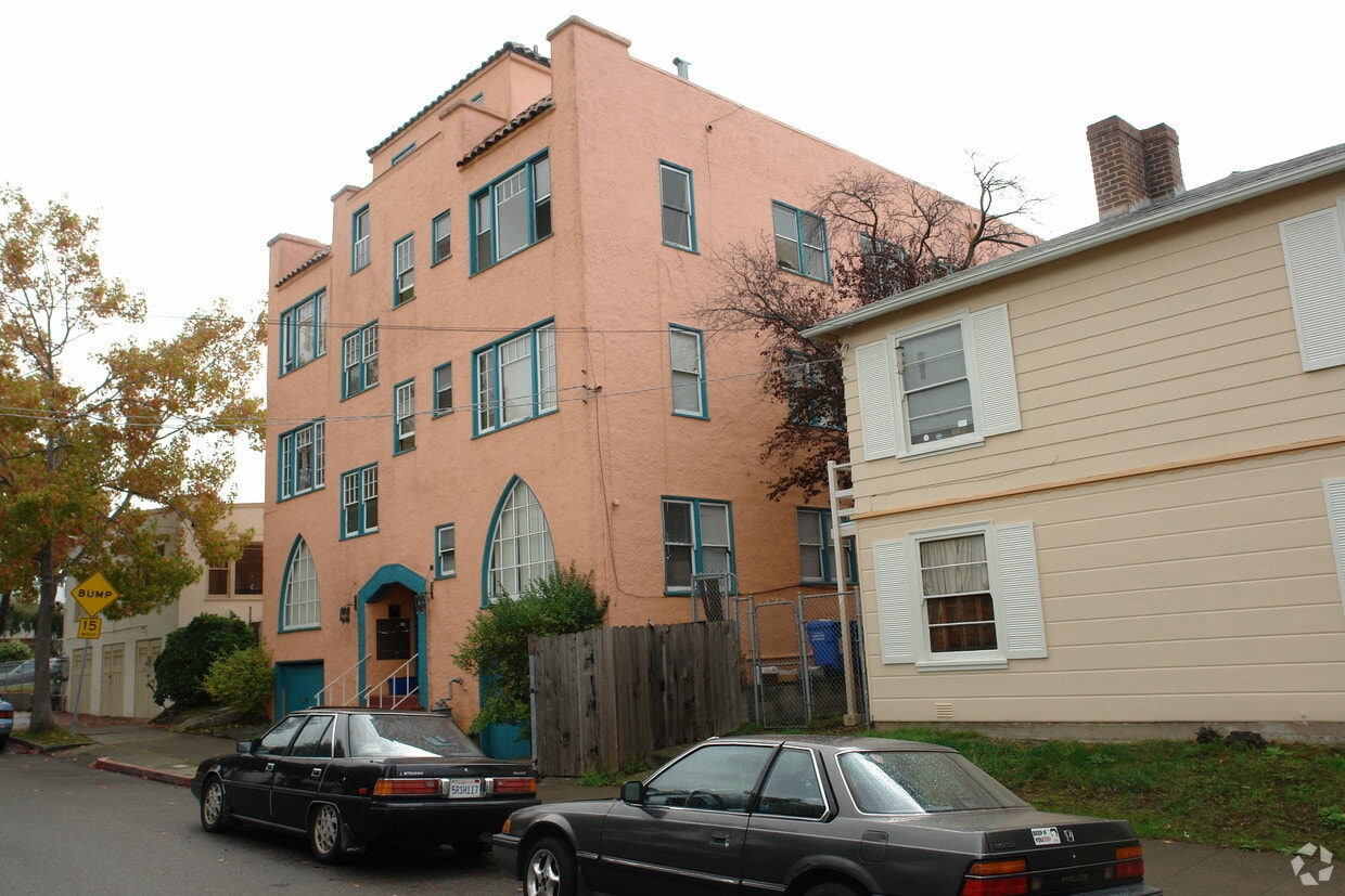 Building Photo - 1360 Berkeley Way