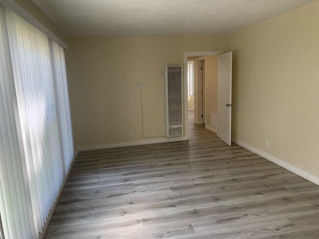 Building Photo - 2228 Thurman Ave