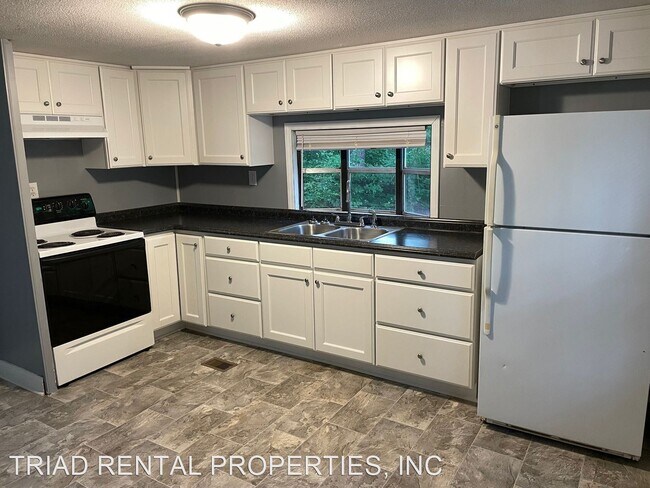 Foto del edificio - 2 br, 1 bath House - 6074 SUSAN DRIVE