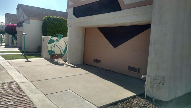 3. Direct Entry Attached Garage - 33 W Missouri Ave