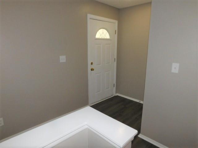 Building Photo - 57 Springhedge Ct St