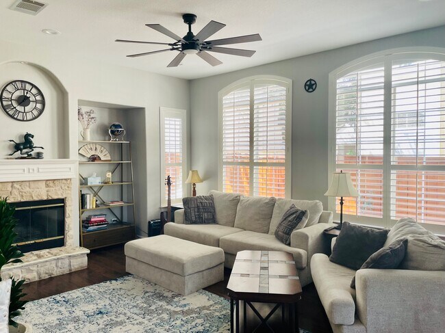 Foto del edificio - 3820 Gaines Ct