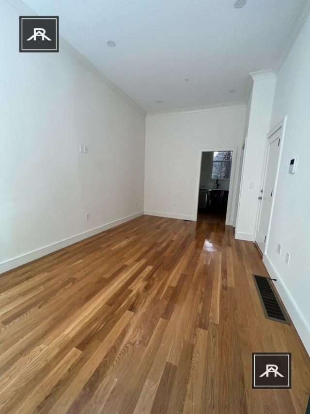 Building Photo - 1 bedroom in Boston MA 02114