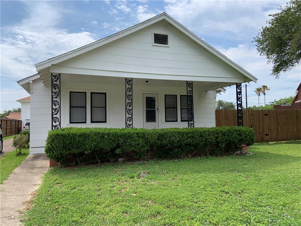 720 McIntyre Ave, Taft, TX 78390 House for Rent in Taft, TX