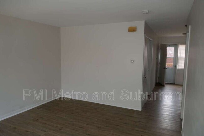 Foto del edificio - 748 E 5th Ct