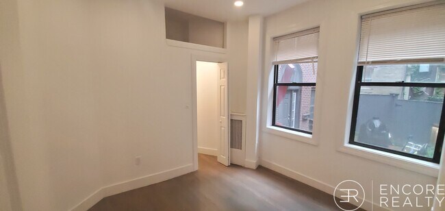 Foto del edificio - 24 Phillips St