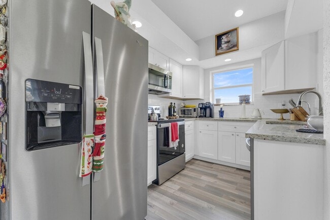 Building Photo - 11120 Sangria Ct