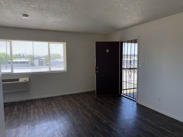 Foto del edificio - 2230 Dolly Ln