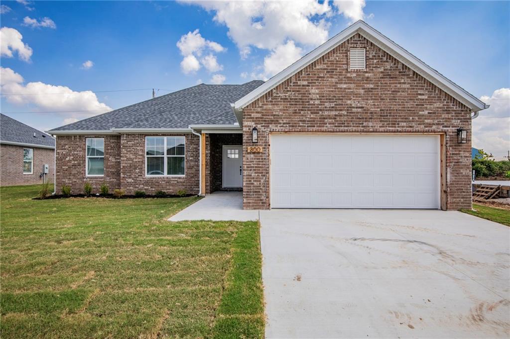 Foto principal - 300 White Oak St