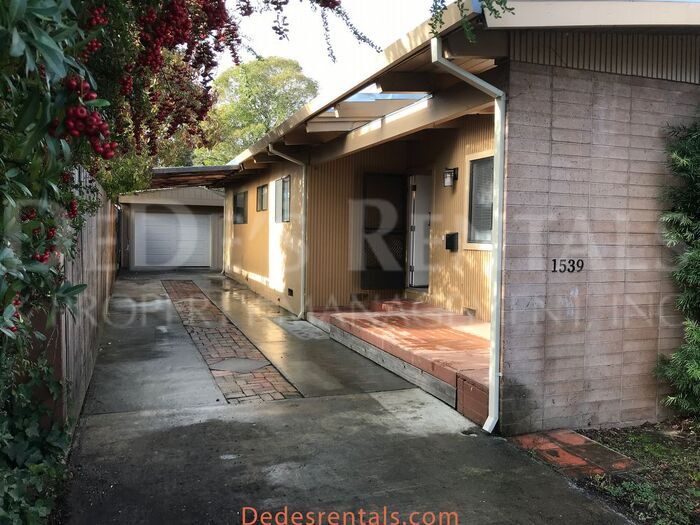 Foto principal - 1539 Camden Ct
