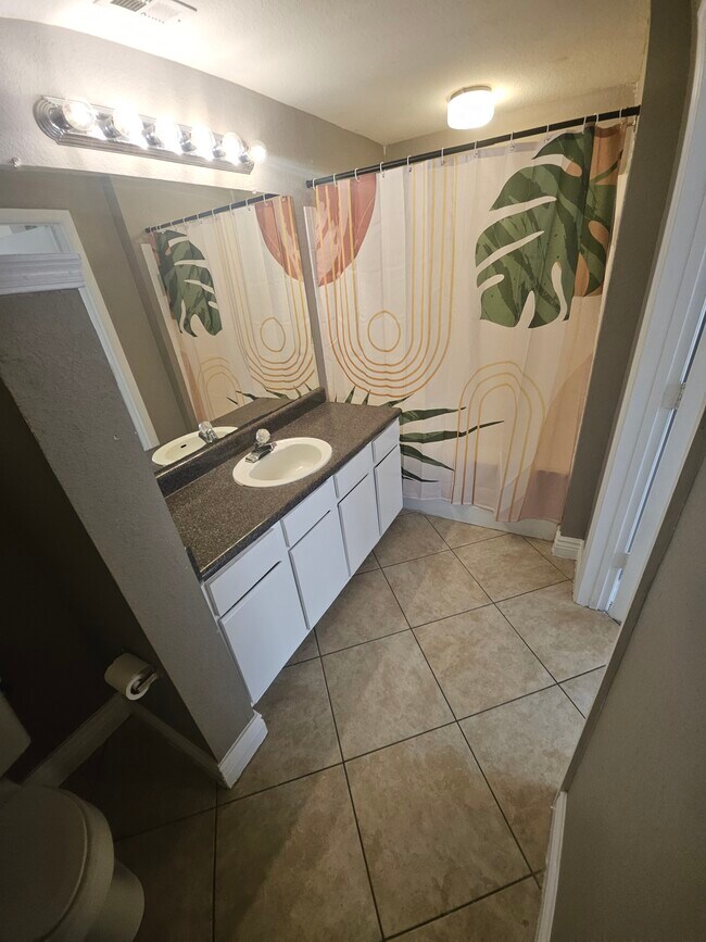 Foto del edificio - 3726 Palm Desert Ln