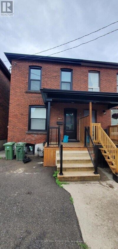 Primary Photo - 743 Cannon St E