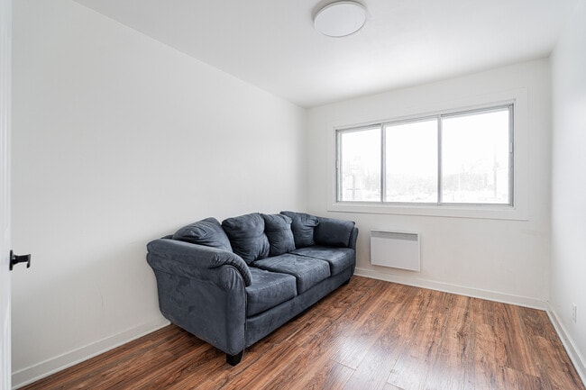 Photo du bâtiment - 8810 R. Sherbrooke E