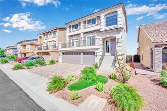 Building Photo - 9770 Hawk Crest St