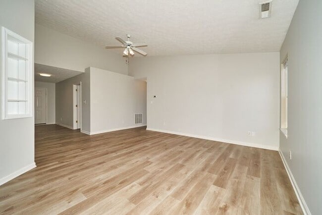 Building Photo - Brownsburg Schools and a Fenced Backyard!!