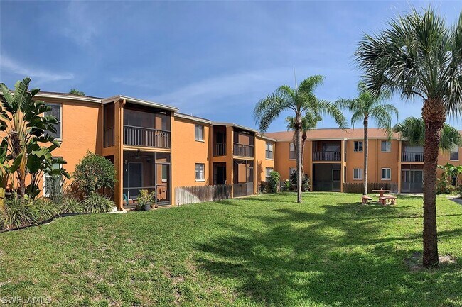 Building Photo - 12660 Kenwood Ln