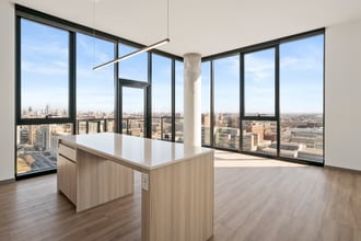 Building Photo - 509 S Damen Ave