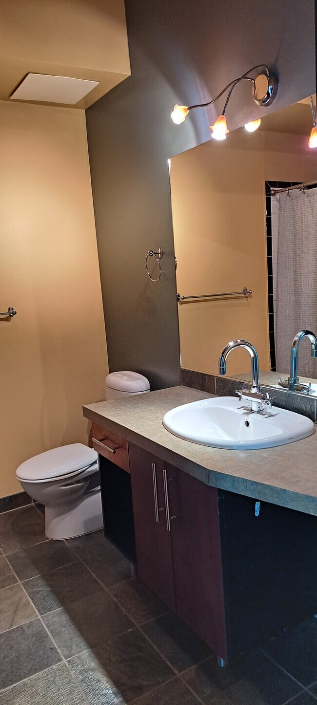 bathroom - 1410 SW 11th Ave