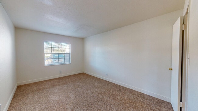 Interior Photo - Summit West