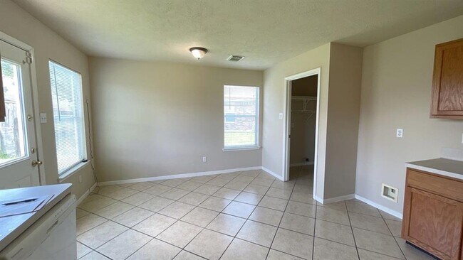 Foto del edificio - 4910 Steel Meadows Ln